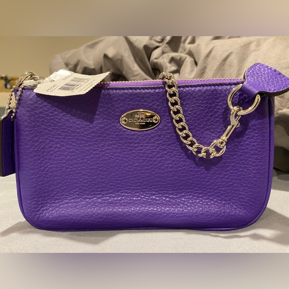 COPY - NWT COACH Leather Wristlet in Purple Iris - Picture 4 of 5